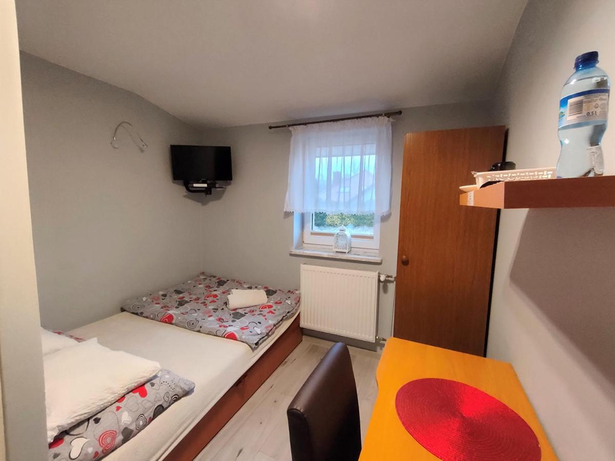 스타라초비체 Stajnia Pod Debem B&B 외부 사진