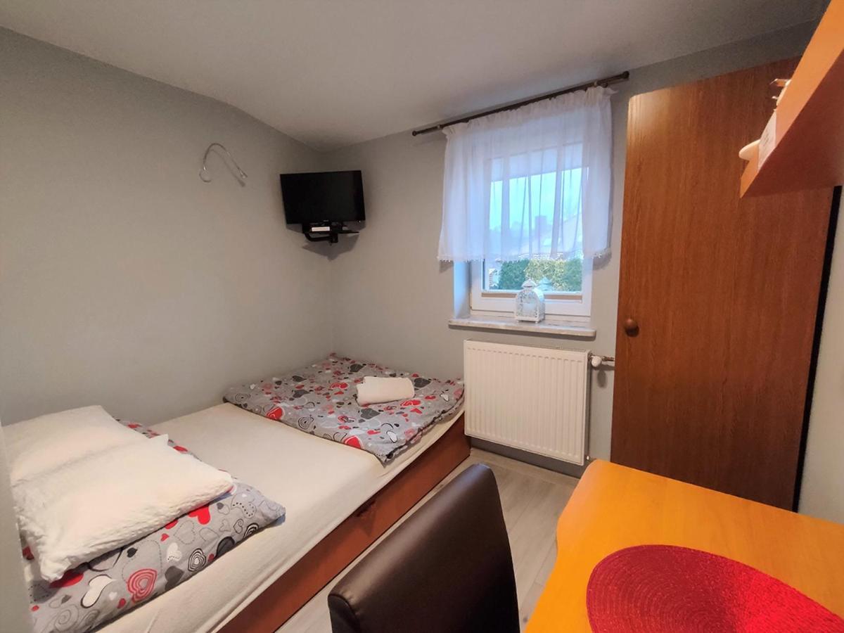 스타라초비체 Stajnia Pod Debem B&B 외부 사진